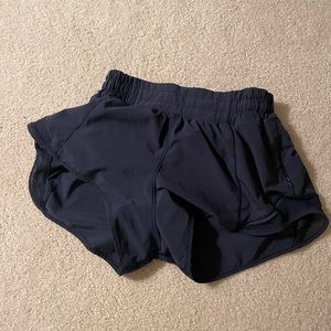 Lululemon Hotty Hot 2.5” Shorts